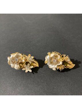 Vintage Original By Robert Clip On Floral Metal And Rhinestones Earrings